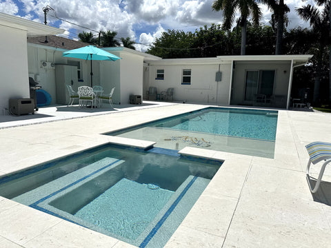4 guests, beach bungalow
